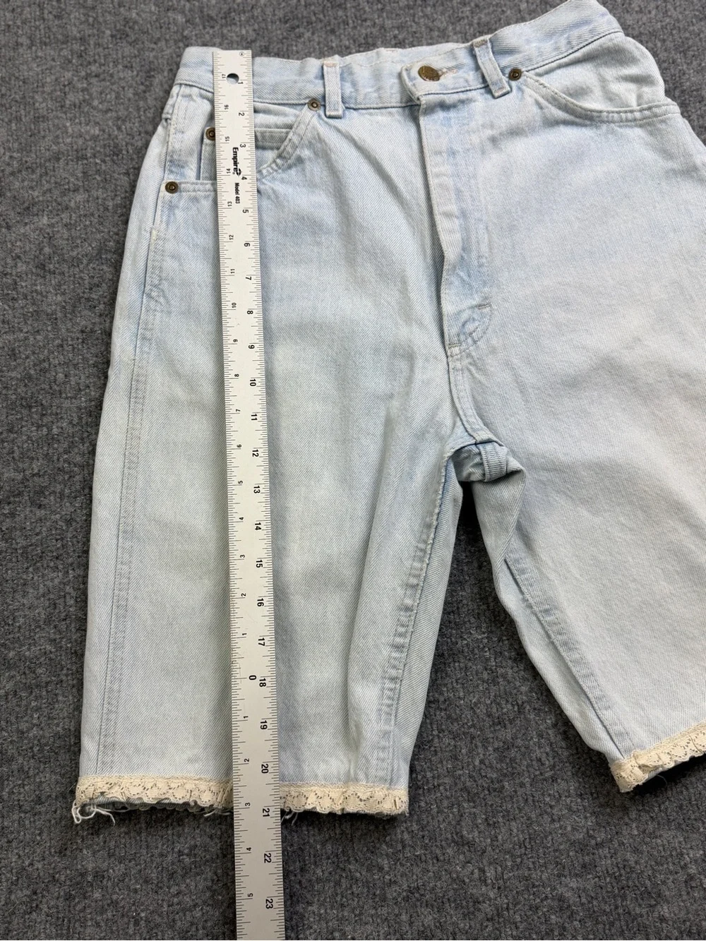 Lee vintage light